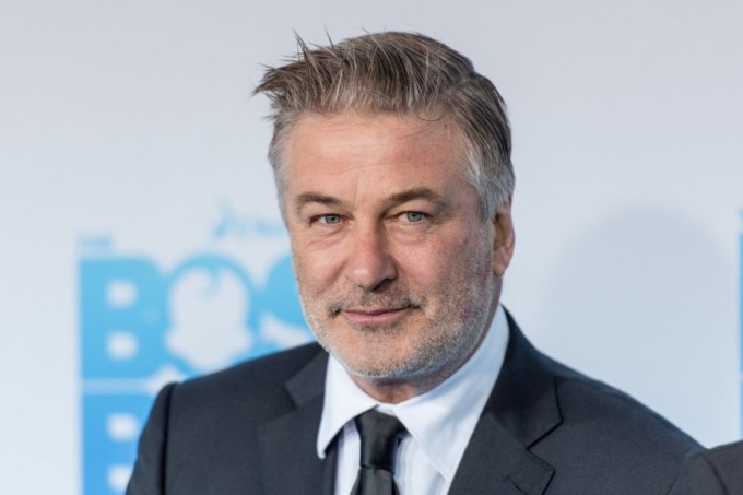 Tragedia Alec Baldwin, è bresciana la pistola impugnata sul set