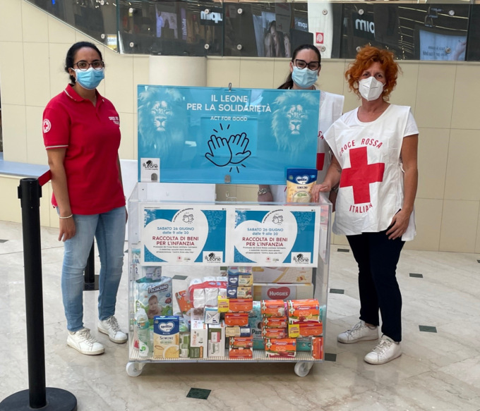 A Lonato del Garda, raccolta viveri per la Croce Rossa Comitato di Calvisano