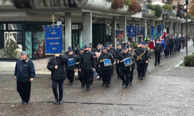 Applausi per i “Fanti in Festa”