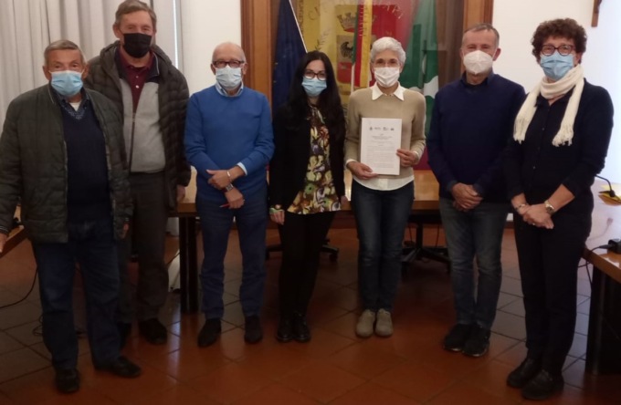 Sostegno agli anziani: il Comune e i sindacati hanno firmato l’accordo