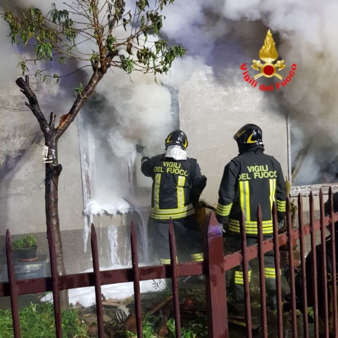 Incendio in casa, succede a Pisogne