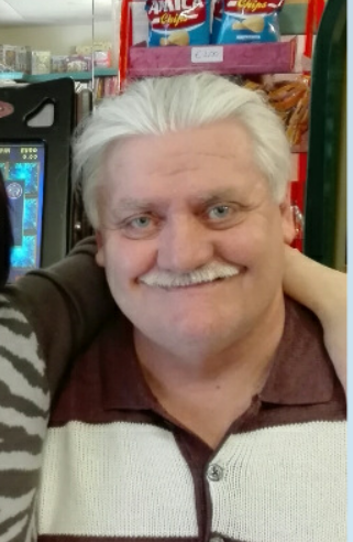 Muore in solitudine, la comunità organizza una raccolta fondi per realizzargli la tomba