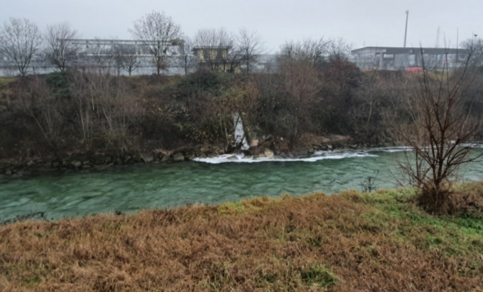 Scarichi abusivi nel Chiese, due aziende coinvolte