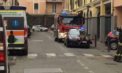 Si barrica in camera e tenta il suicidio: salvato dai carabinieri