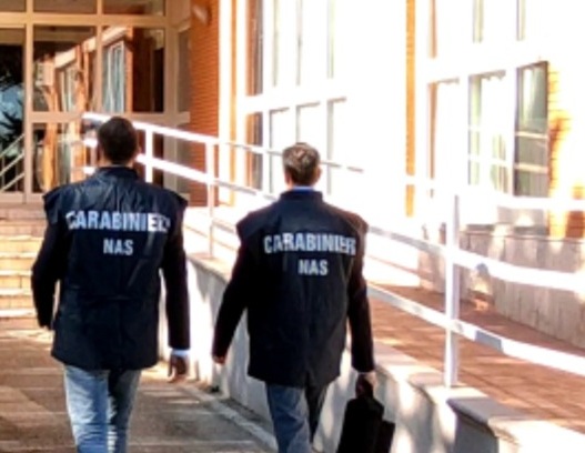 Farmacisti no vax lavoravano nonostante la sospensione: denunciati