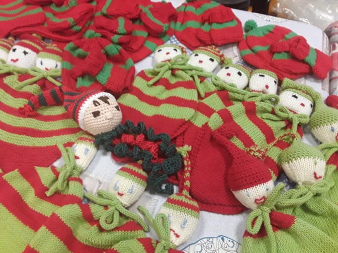 L’associazione Cuore di Maglia cerca casa per sferruzzare per i bambini della Tin