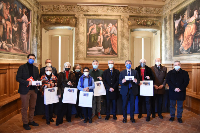 Consegnate le “Tessere Sorriso” a Palazzo Loggia dall’Associazione Amici di Bottonaga