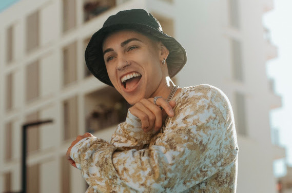 Einar, esce oggi il nuovo album “Instinto”