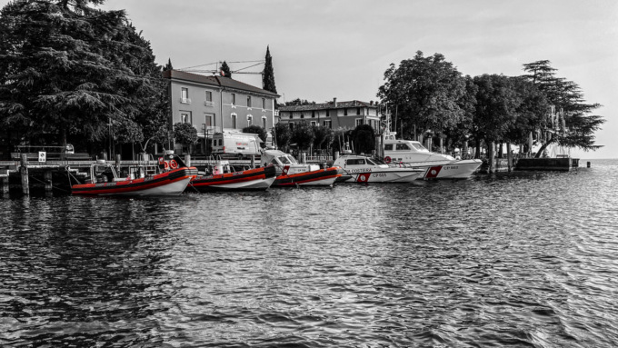 Nebbia sul lago di Garda, diportista in difficoltà soccorso dalla Guardia Costiera