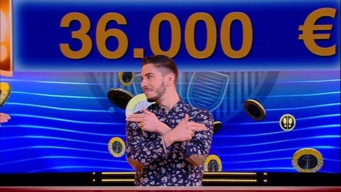 Tutti sintonizzati su Canale 5 per “Caduta Libera”, a giocare il super campione bresciano Nicolò Scalfi