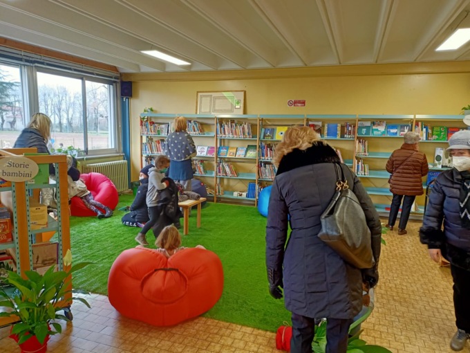 Inaugurato un nuovo angolo letture alla Primaria di San Pancrazio in memoria della maestra Emma Ruggieri