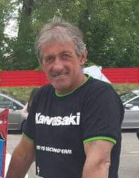 Non ce l’ha fatta l’operaio caduto da una scala davanti agli occhi del figlio