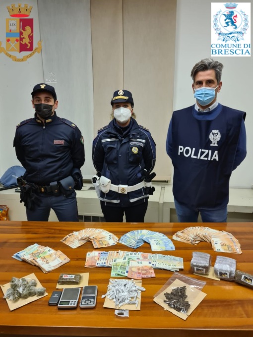 In manette due titolari di un bar per spaccio di sostanze stupefacenti