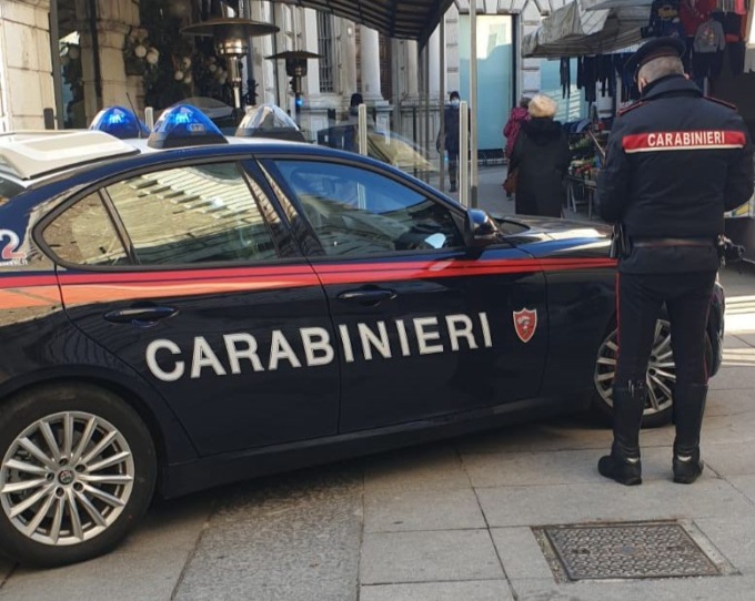 Locale bresciano non rispetta le norme anti Covid e favorisce il lavoro nero, chiuso e sanzionato