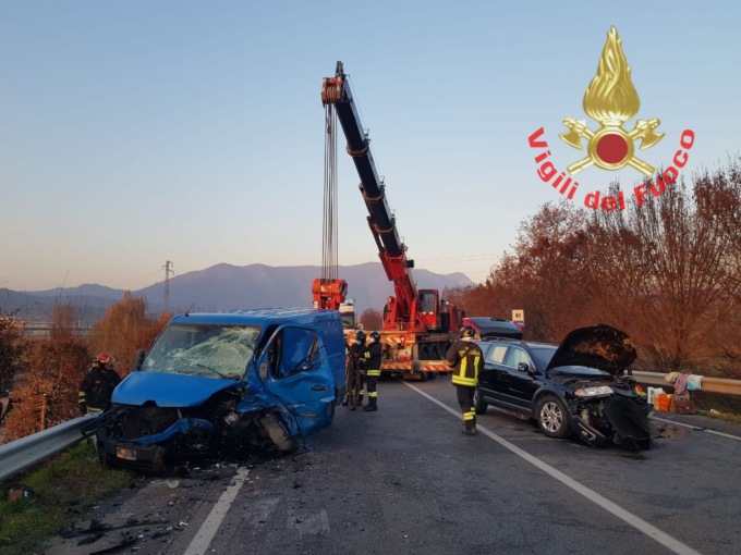 Incidente sulla Ss45 bis, non ce l’ha fatta il conducente del furgone