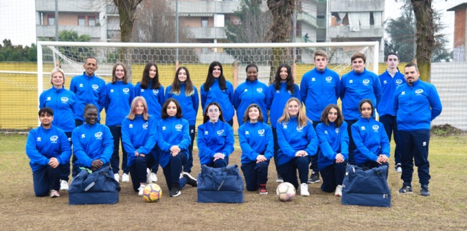 Un gol contro pregiudizi e stereotipi: a San Giuseppe la prima scuola di calcio femminile