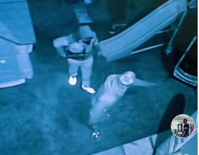 Furto in casa del gioielliere: ladri immortalati dalle telecamere