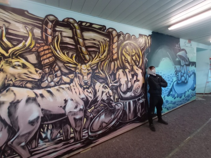 Quando la urban art conquista la scuola: il liceo De André si colora di graffiti