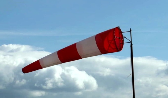 Forti raffiche di vento nel Bresciano, ecco dove