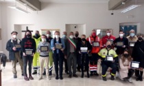 In prima linea nella pandemia: targa celebrativa per benefattori, volontari, operatori sanitari e dipendenti comunali