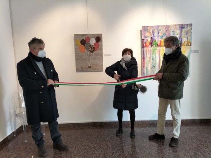 Dall’acqua al cielo: inaugurata la mostra dell’associazione Artide