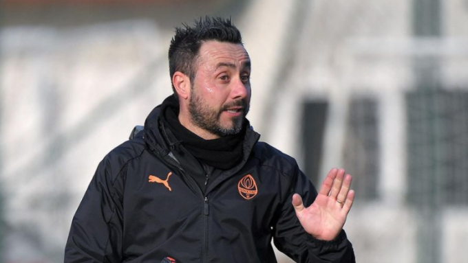 Roberto De Zerbi sulla via del ritorno in Italia, il video in cui non dimentica il popolo ucraino