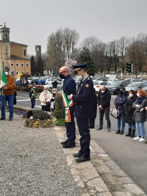 Giornata Nazionale in Memoria delle Vittime Covid, la commemorazione davanti al Municipio