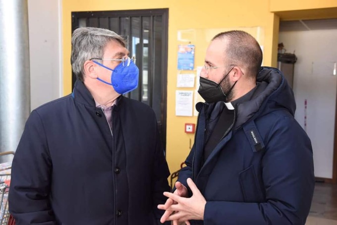 Emilio Del Bono in visita alla parrocchia di San Polo: “Oltre mille profughi a Brescia e provincia”