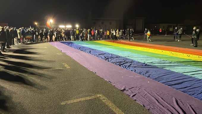 Centinaia di persone alla camminata solidale contro la guerra in Ucraina