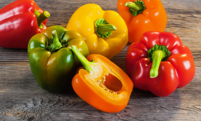 Facciamo l’orto in casa: questa settimana in regalo i peperoni