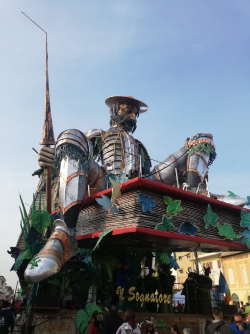 Il sognatore conquista il Carnevale di Viareggio