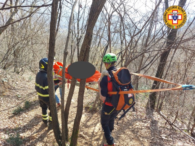 Allarme in quota, due interventi in pochi minuti per il Cnsas