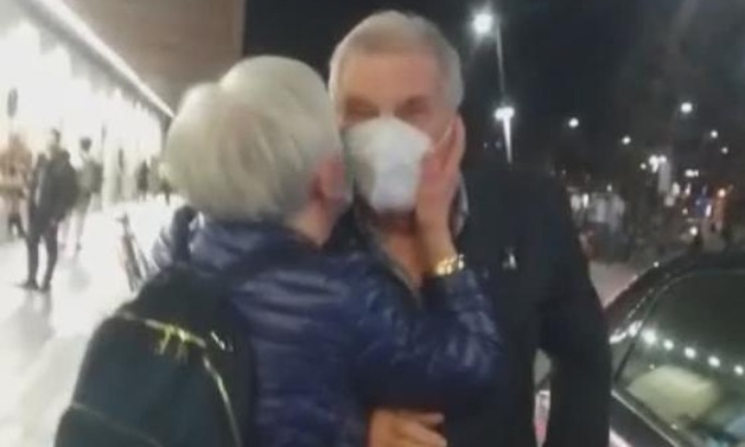 Rovatese in gita a Padova si perde: riesce a riabbracciare la moglie con l’aiuto dei carabinieri