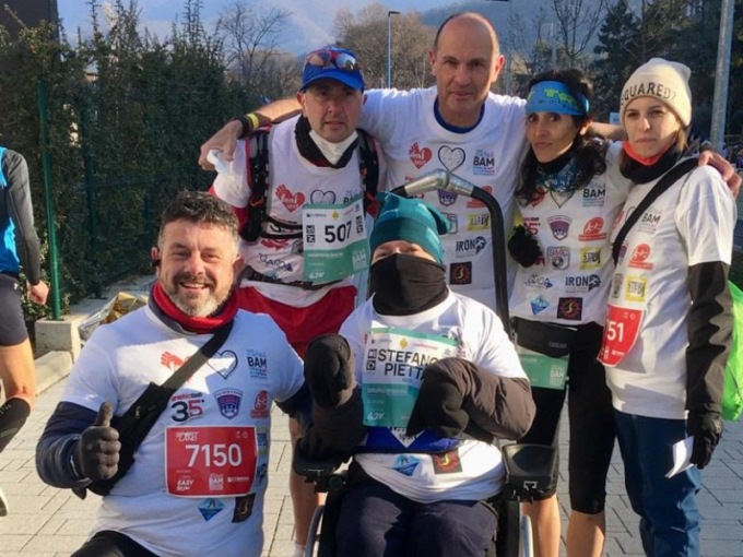 5 ore 24 minuti 50 secondi: i Pazzi di Rugby hanno tagliato il traguardo della BAM