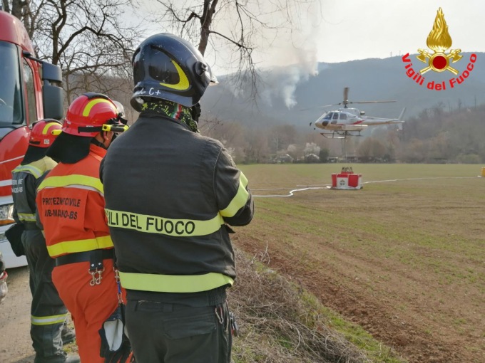Incendio monte Maddalena, ancora in corso le operazioni di bonifica
