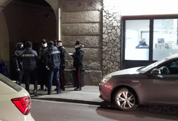 Spari e paura a Pedrocca: in corso una maxi operazione