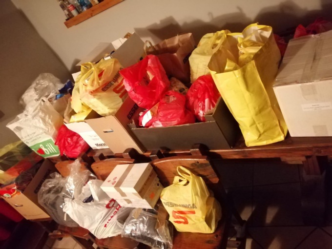 Grande prova di generosità a Desenzano: cibo e coperte in arrivo ai profughi ucraini