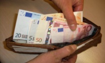 Anziana derubata del portafoglio al supermercato: spesi 2.400 euro
