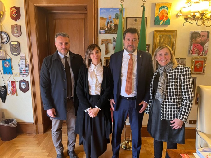 Greta e Umberto, Matteo Salvini invita a firmare per la petizione relativa alla legge sull’omicidio nautico