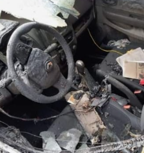 In fiamme un’auto, danneggiate anche altre due vetture