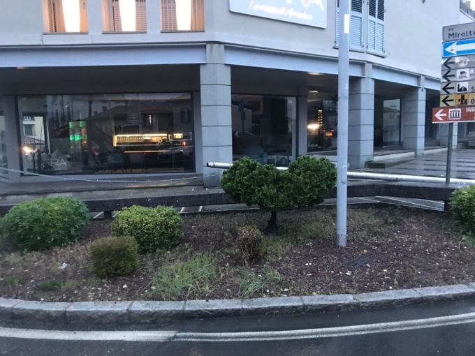 Ruspa trancia cavo della corrente: strada chiusa e disagi a Iseo