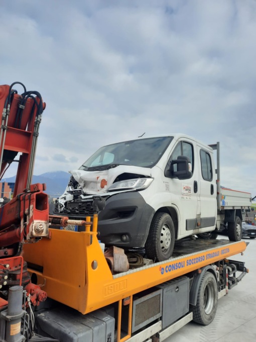 Sinistro in galleria, diversi i veicoli coinvolti e disagi sul traffico