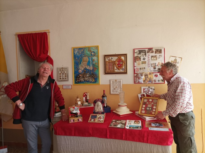 A Cremignane la mostra su Vaticano e Papi
