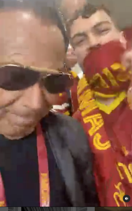 Blanco vola a Tirana per seguire la sua Roma ed esulta insieme ad Antonello Venditti