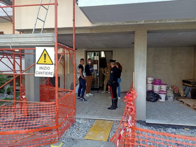 Violenta lite tra vicini: un arresto per lesioni gravi