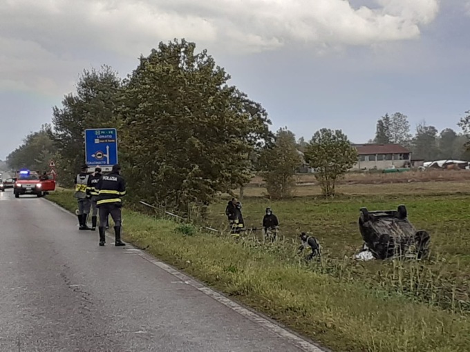 Ribaltamento a Montichiari: in ospedale in codice rosso un 24enne