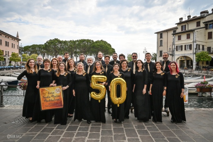 Il coro Santa Maria Maddalena compie 50 anni