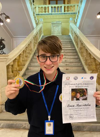 Luca alla conquista delle stelle: la vittoria dello studente lonatese alle Olimpiadi di Astronomia