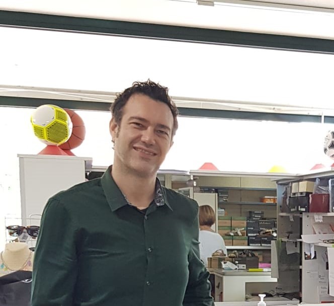 L’ultimo saluto di Dello al giovane papà Stefano, scomparso a soli 44 anni