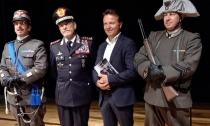 Il generale Burgio e "I reparti speciali dei carabinieri": 50 anni di storia a teatro